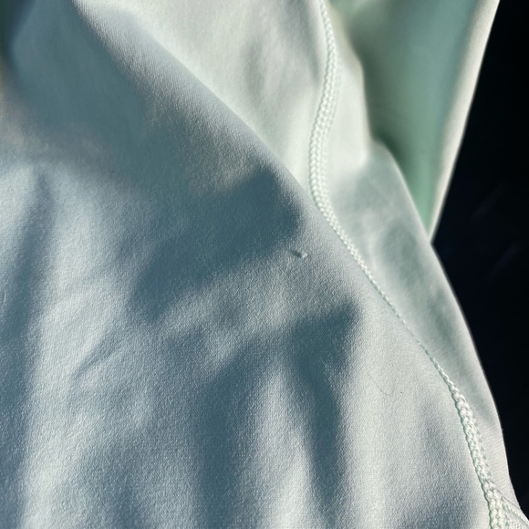 Lululemon tank - Picture 4 of 4